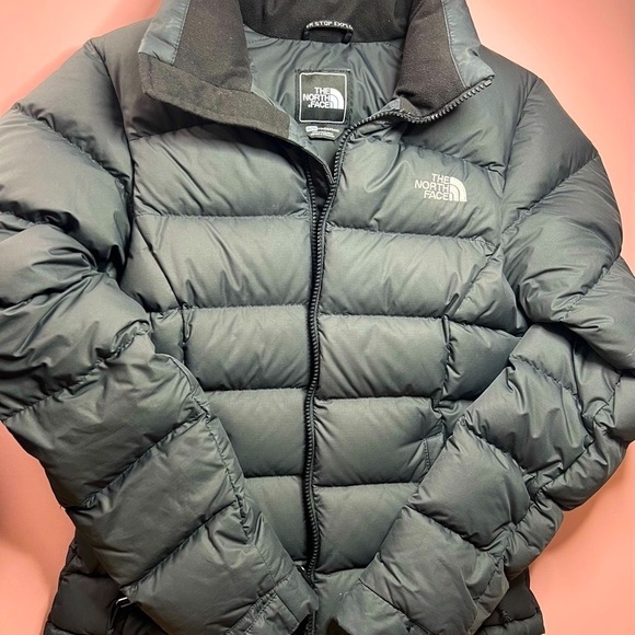 🔥🔥The North Face Black Puffer Jacket with High Collar🔥🔥 - Picture 4 of 14